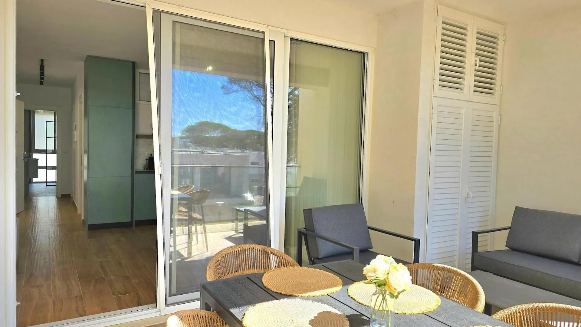 Modern Apartment Near Beach Plazhi San Pietro 0*,  Albania